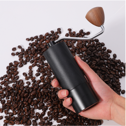 Portable manual coffee grinder