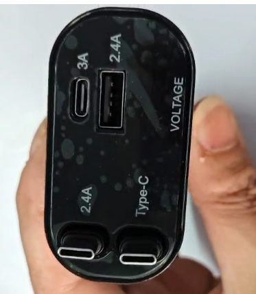 Car charger digital display fast charging 120 watt metal car charger 4-in-1 mobile phone charger